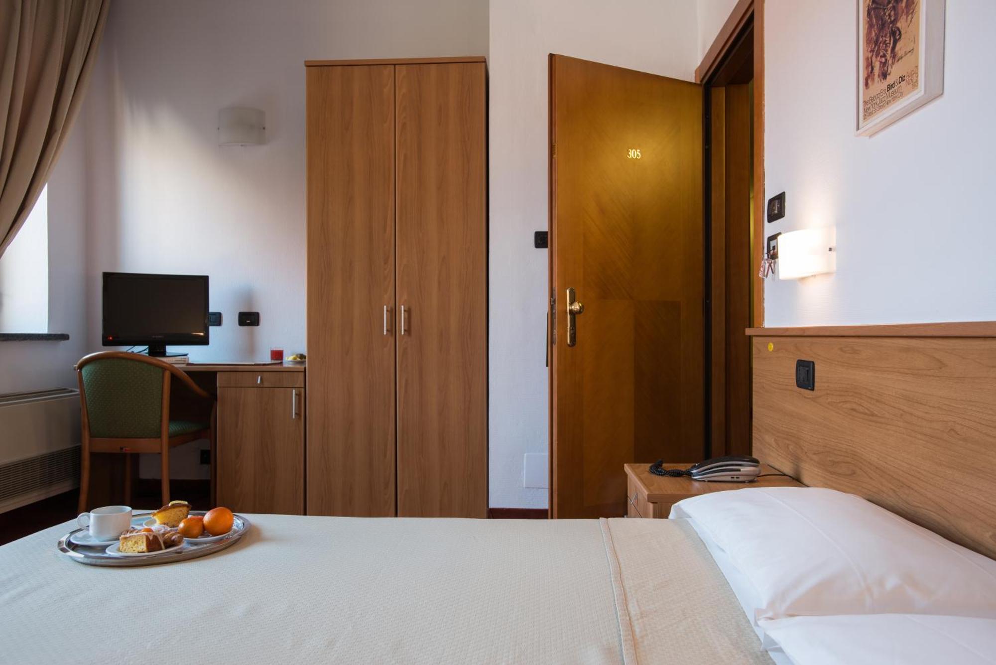 Hotel Lux อาเลสซานเดรีย ห้อง รูปภาพ